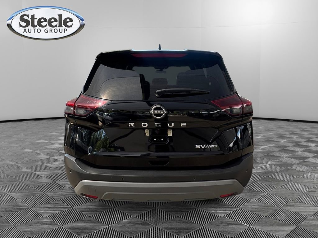 Used 2023 Nissan Rogue SV AWD/4WD image 4