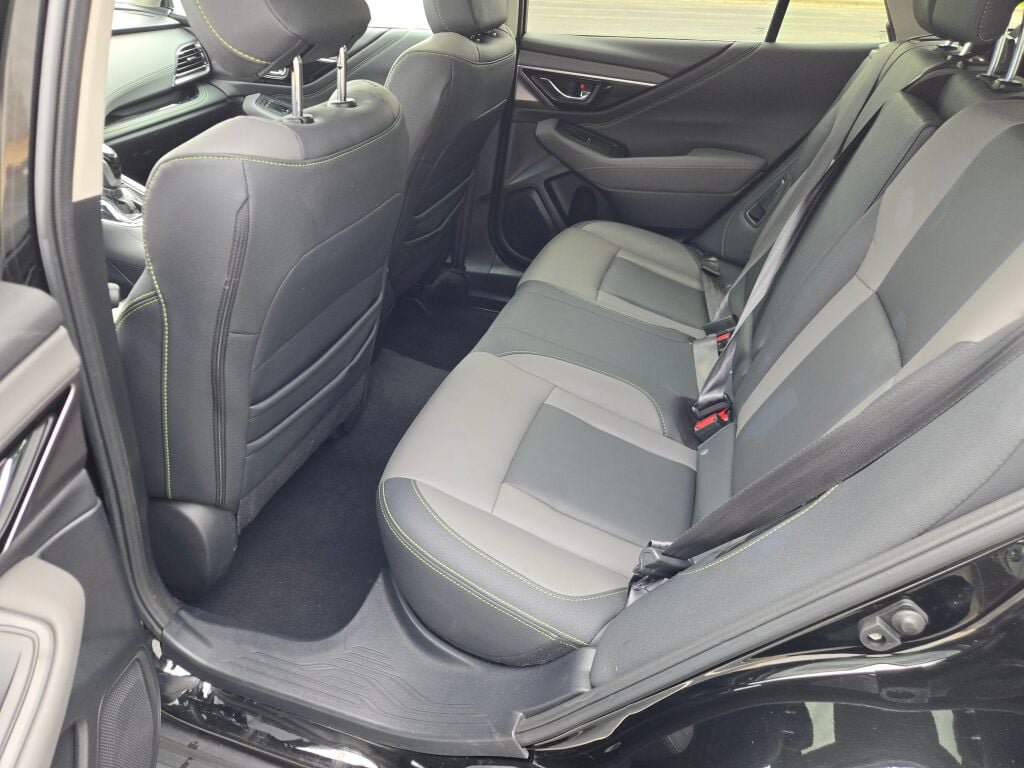 Certified 2024 Subaru Outback Onyx Edition AWD/4WD image 17