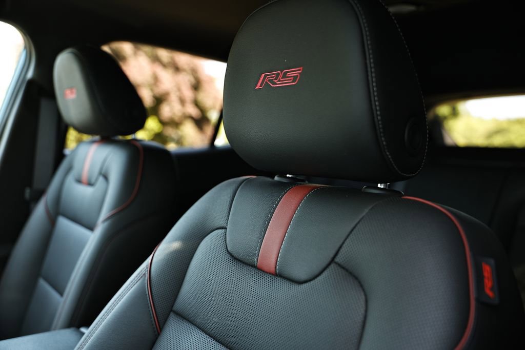 Used 2025 Chevrolet Trax RS w/ Sunroof Package FWD image 20