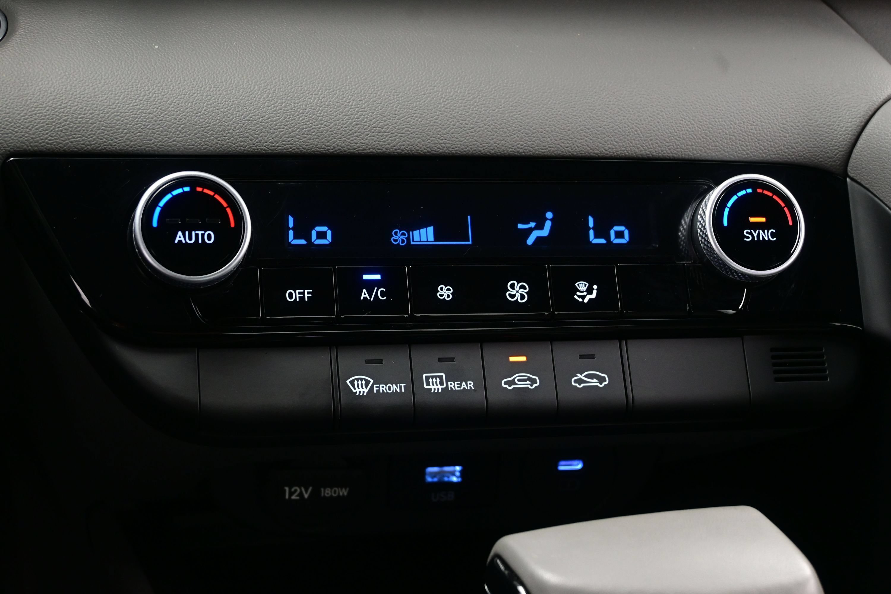 Certified 2025 Hyundai Elantra Sport FWD image 19