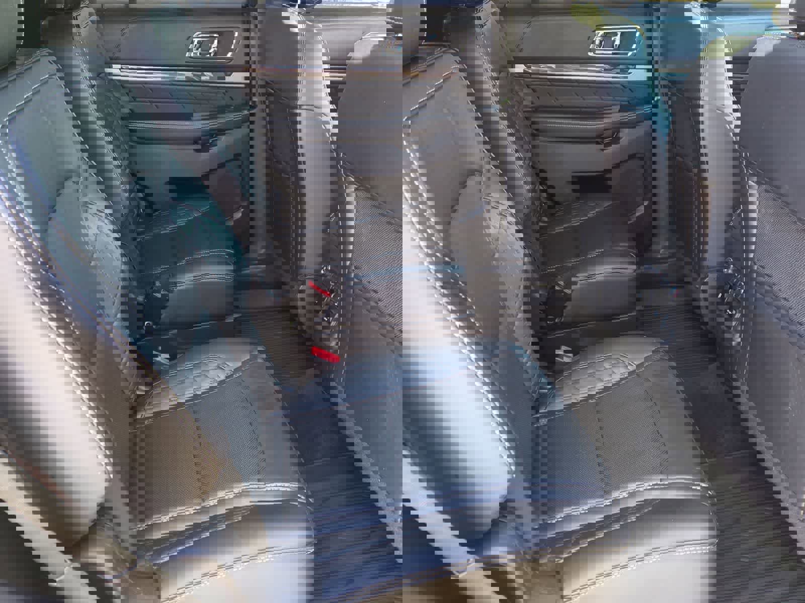 Used 2017 Ford Explorer Platinum image 21