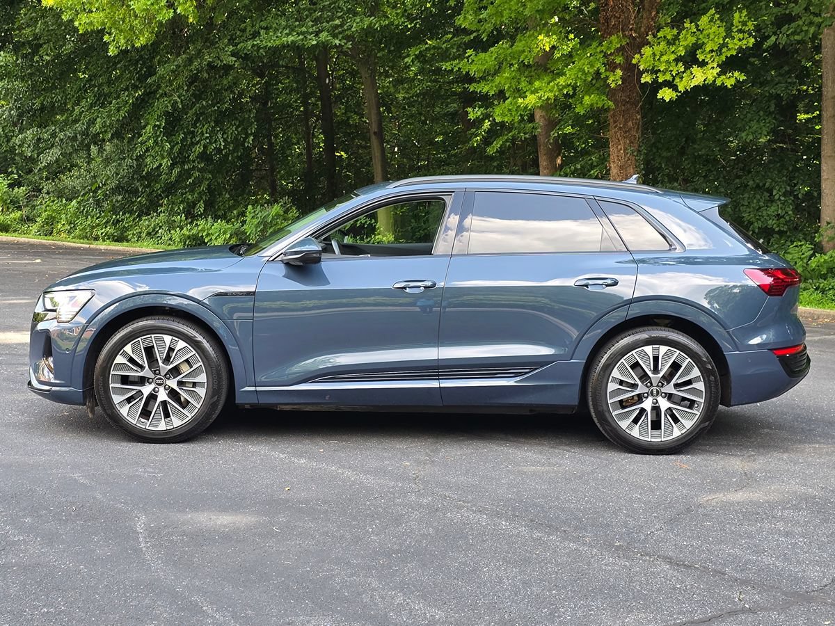 Used 2024 Audi Q8 e-tron Prestige w/ Prestige Package AWD/4WD image 3