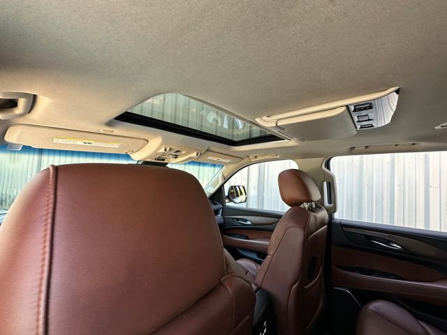 Used 2015 Cadillac Escalade Premium image 39