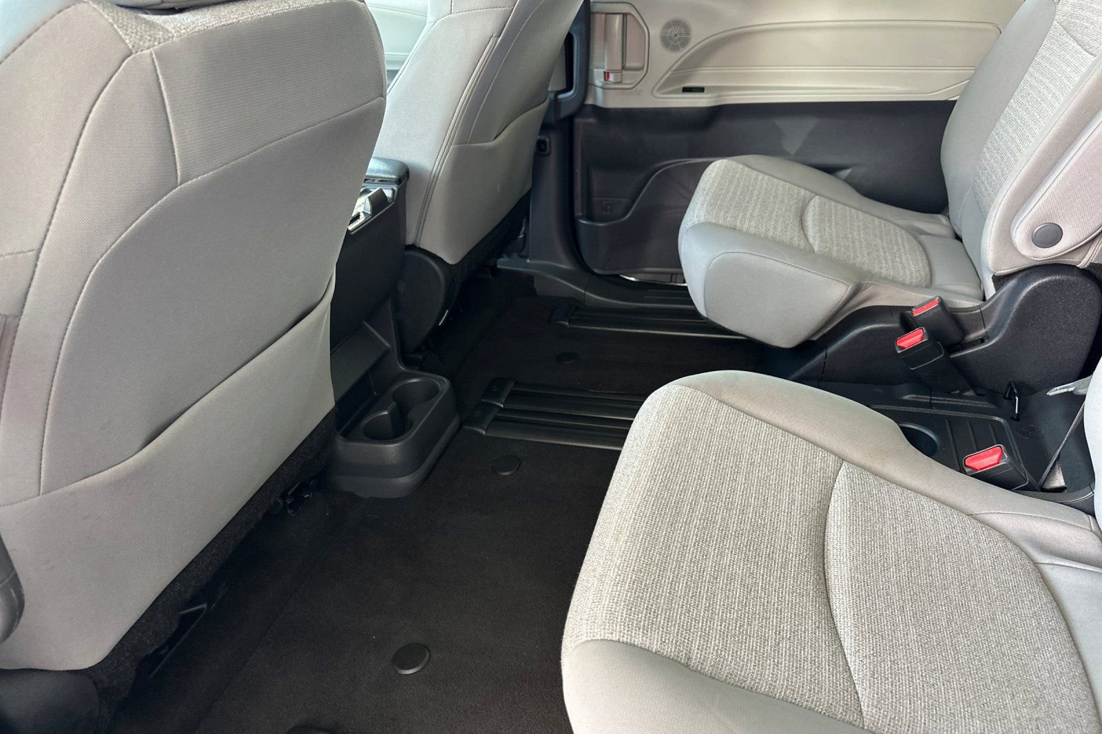 Certified 2023 Toyota Sienna LE FWD image 12
