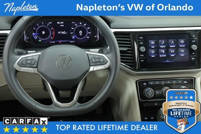 Certified 2022 Volkswagen Atlas SE w/ Black Wheel Package FWD image 12