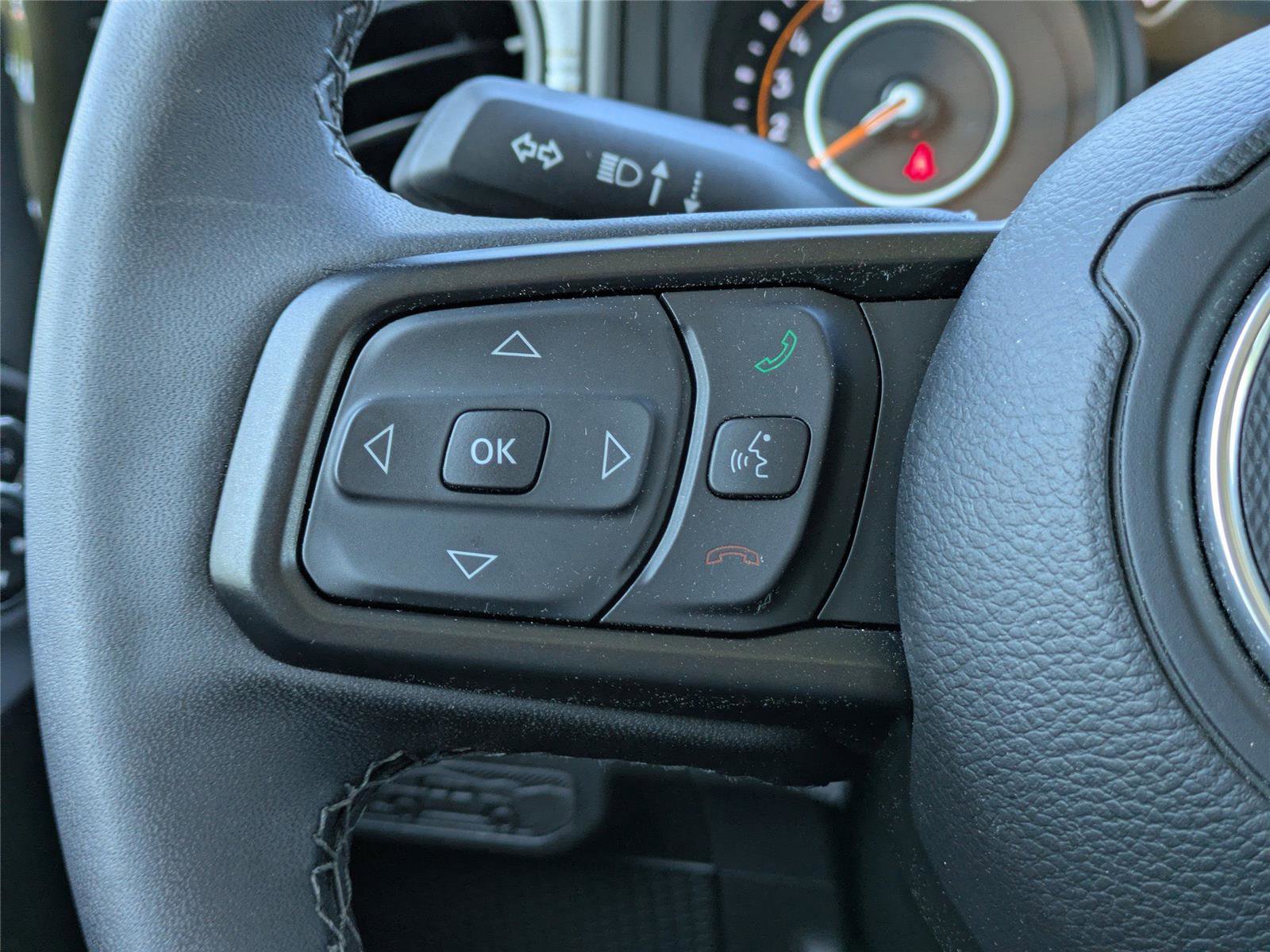 Used 2025 Jeep Wrangler Sahara w/ Safety Group AWD/4WD image 26