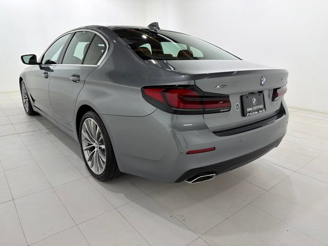 Certified 2023 BMW 530i xDrive w/ Convenience Package AWD/4WD image 3