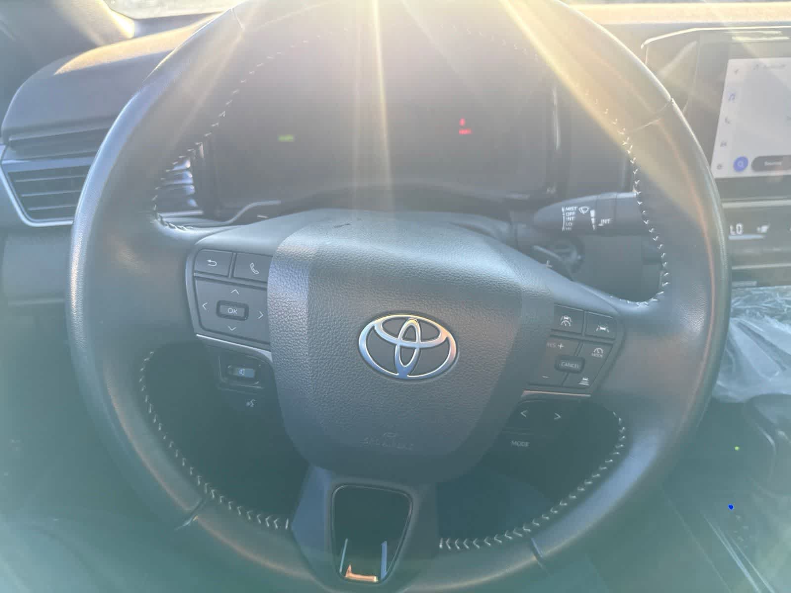 Used 2025 Toyota Camry SE FWD image 24