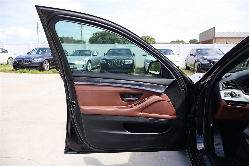 Used 2013 BMW 528i xDrive Sedan AWD/4WD image 25