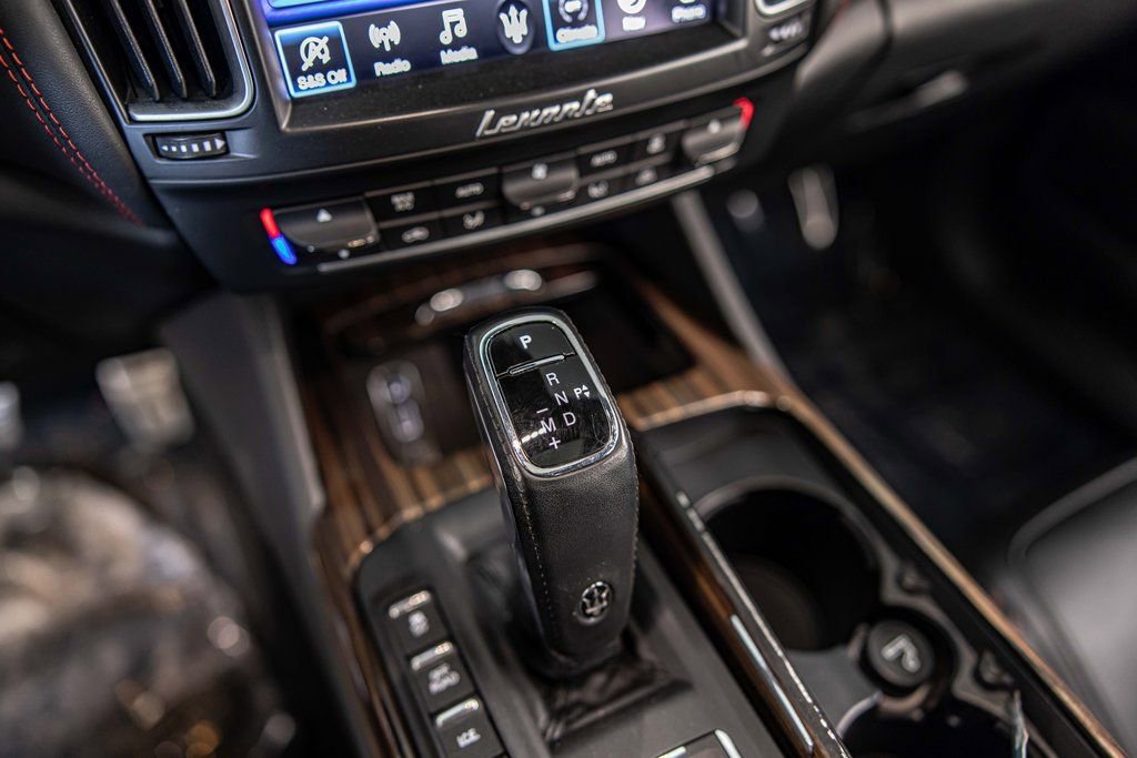 Used 2019 Maserati Levante S GranSport image 31