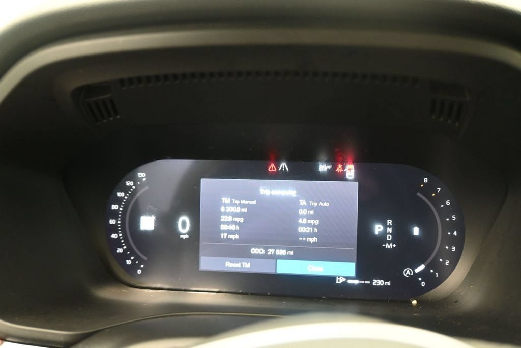 Certified 2024 Volvo XC60 B5 Plus AWD/4WD image 10