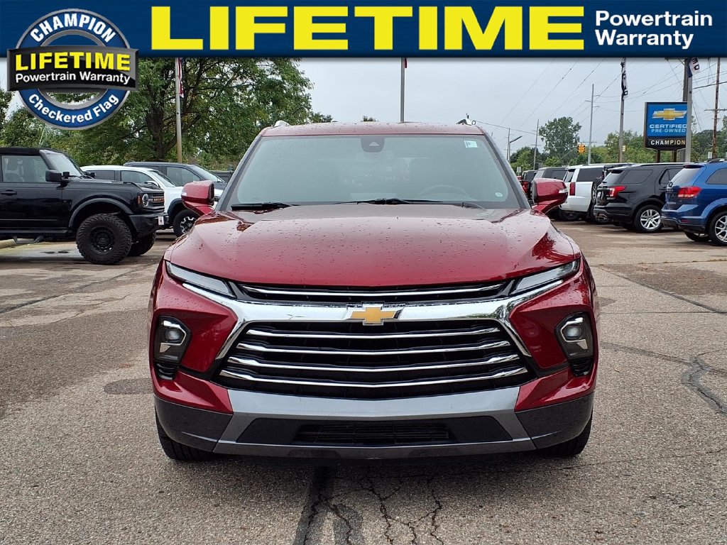 Used 2025 Chevrolet Blazer Premier w/ LPO, Floor Liner Package AWD/4WD image 2