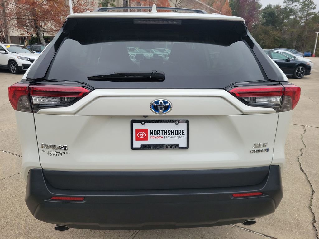 Certified 2021 Toyota RAV4 XLE Premium image 4