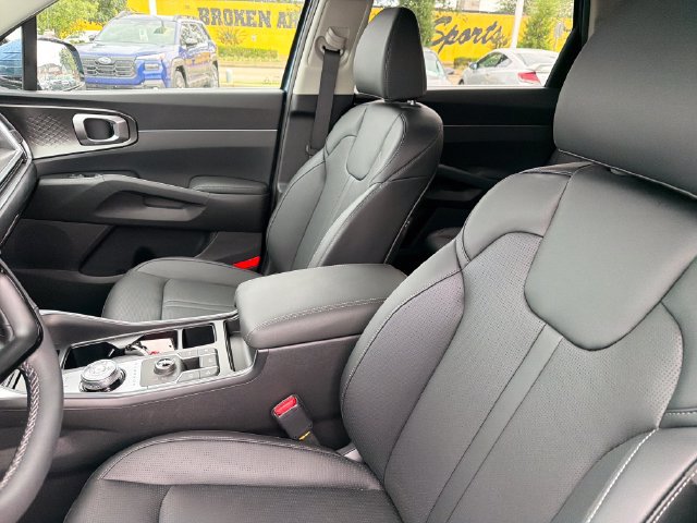New 2026 Kia Sorento EX AWD/4WD image 17