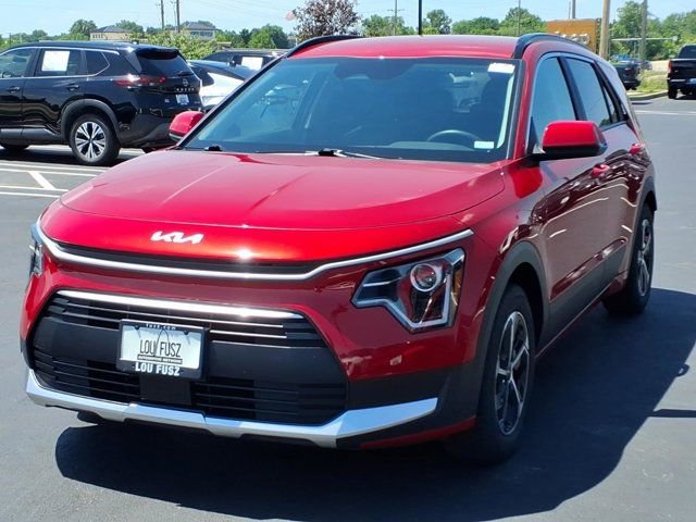 Used 2023 Kia Niro EX FWD image 2