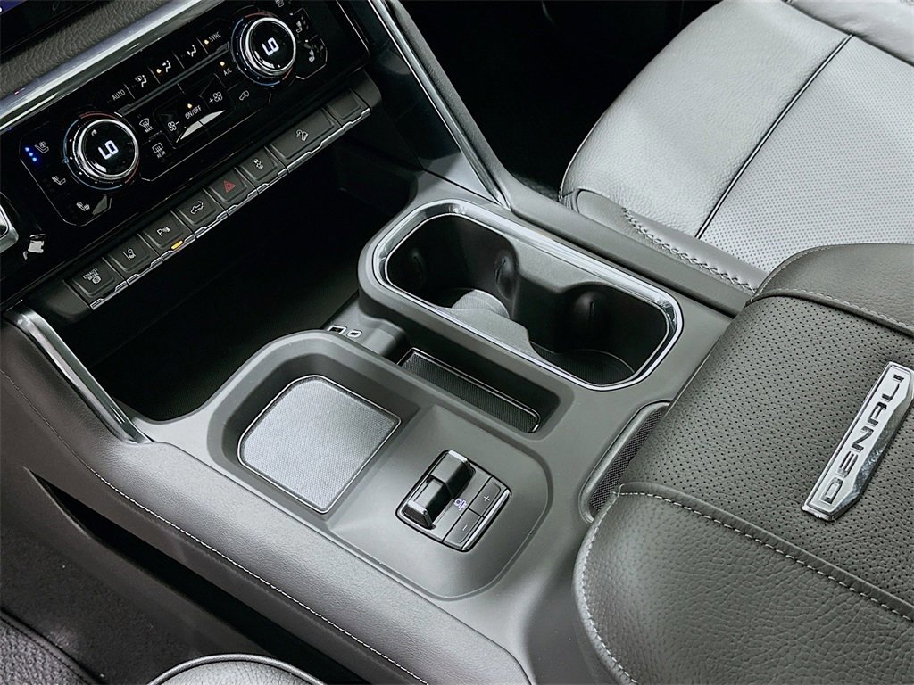New 2025 GMC Sierra 2500 Denali w/ Denali Reserve Package image 17