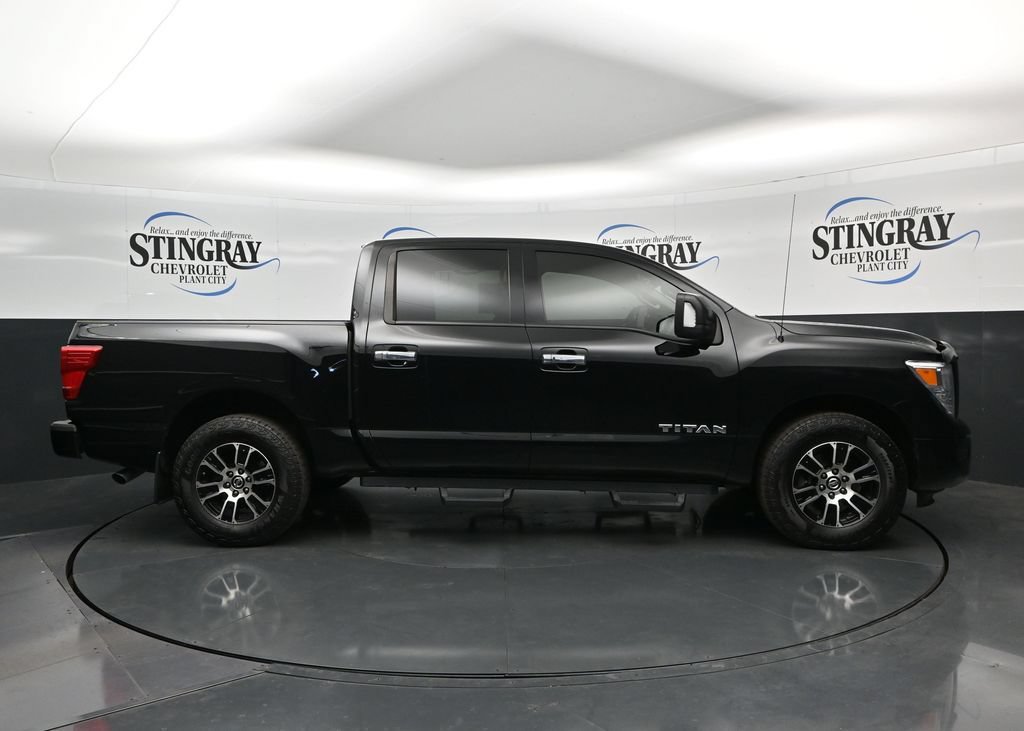 Used 2021 Nissan Titan SV w/ SV Convenience Package AWD/4WD image 8