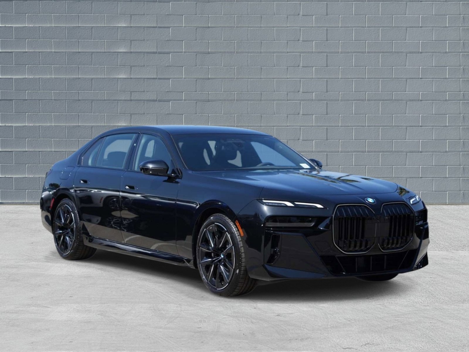 New 2026 BMW 760i xDrive