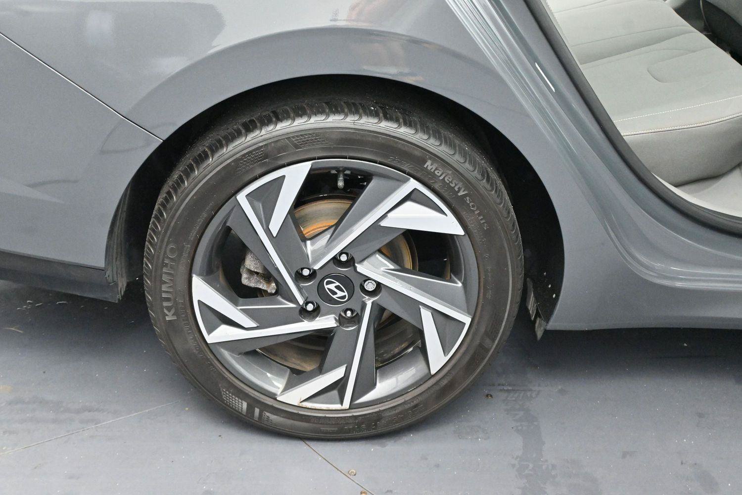 Used 2024 Hyundai Elantra SEL w/ Convenience Package FWD image 34