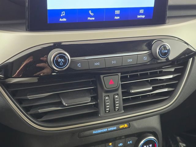 Certified 2021 Ford Escape SE w/ SE Sport Appearance Package image 28