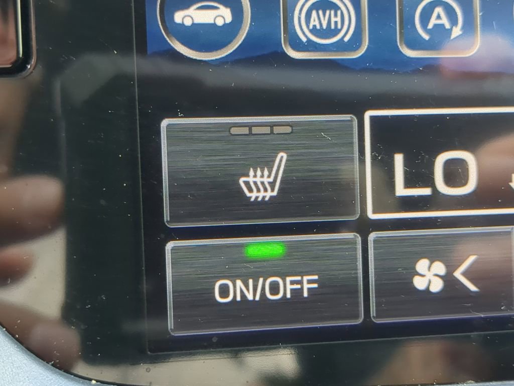 Certified 2025 Subaru Forester Premium AWD/4WD image 23