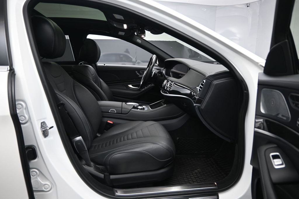 Used 2019 Mercedes-Benz S 560 4MATIC Sedan image 27