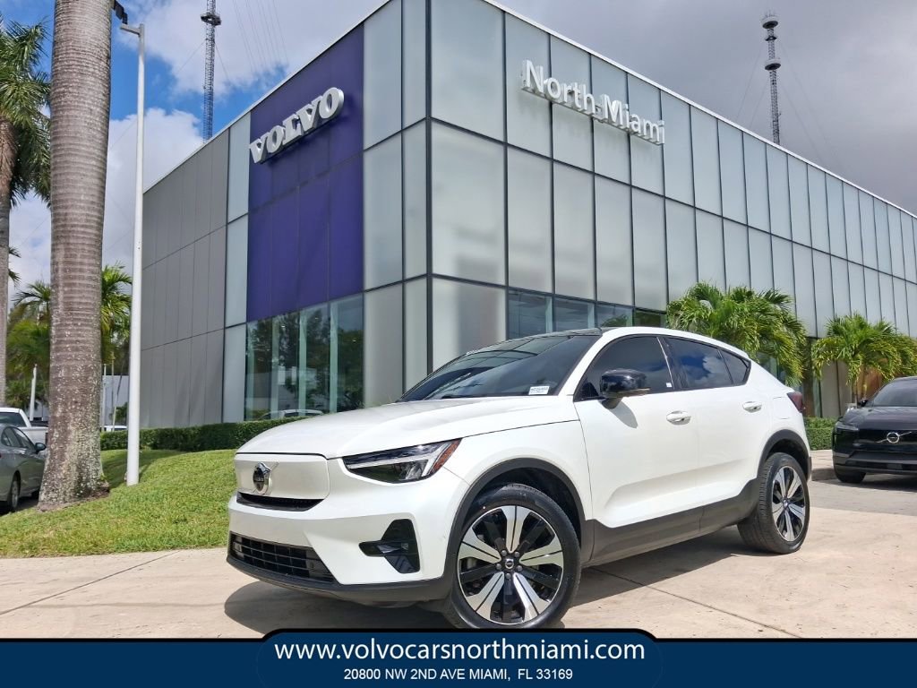 Used 2023 Volvo C40 P8 Recharge Plus image 1