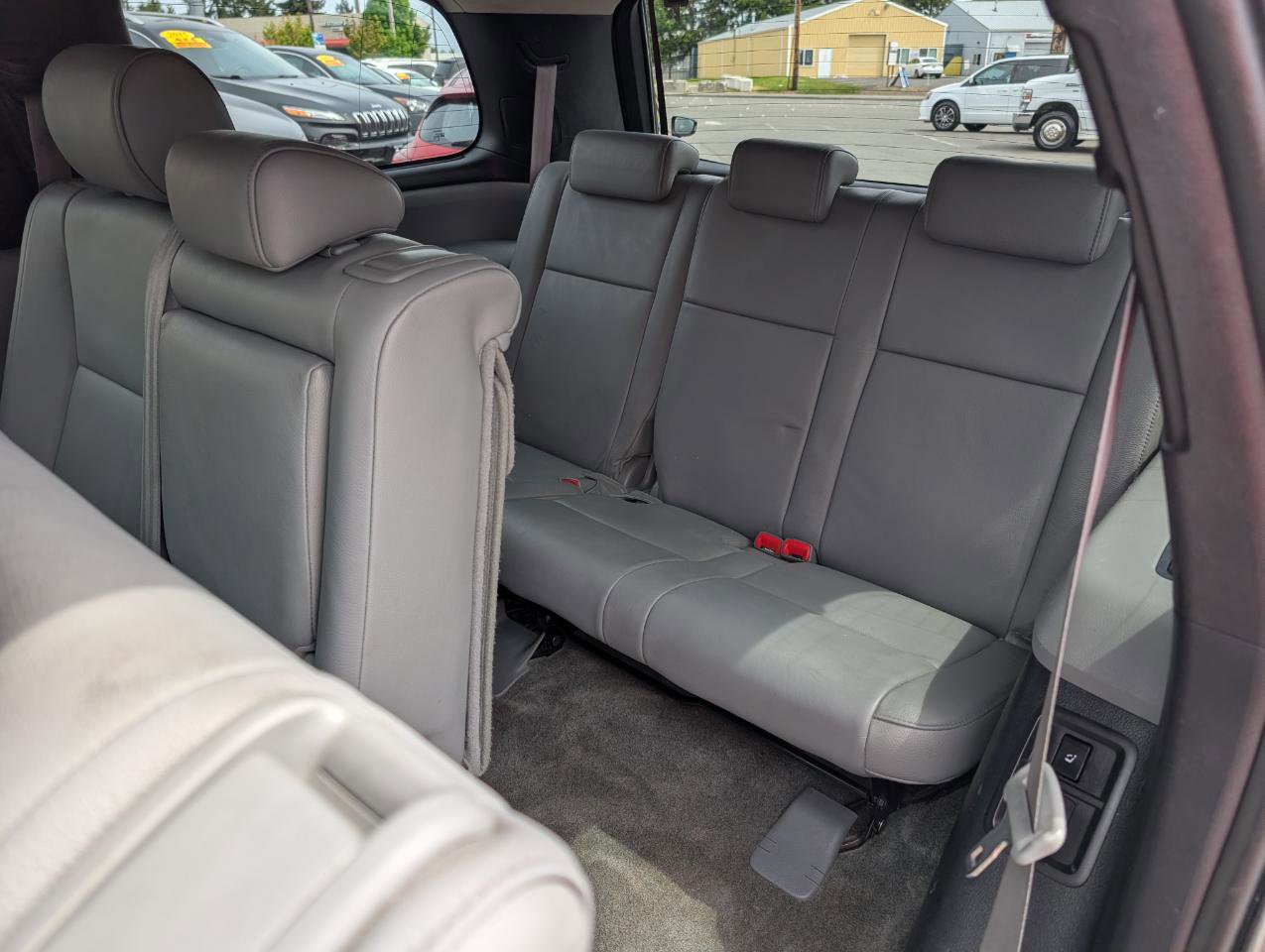 Used 2008 Toyota Sequoia Limited RWD image 11