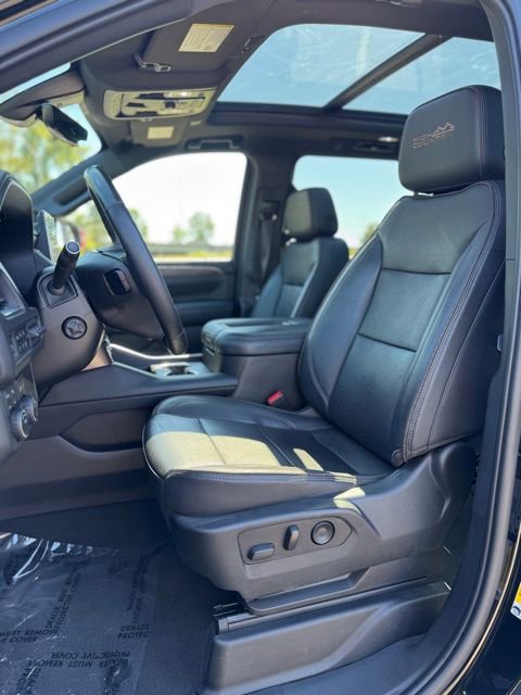 Used 2022 Chevrolet Suburban High Country w/ Premium Package 2 image 14