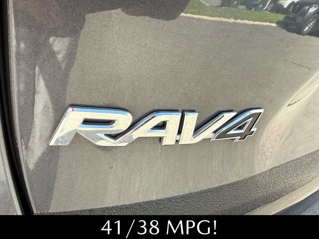 Used 2022 Toyota RAV4 XSE image 12