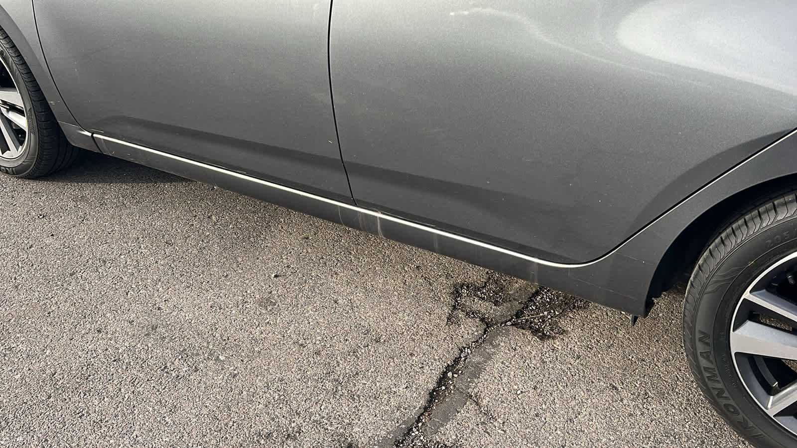 Used 2021 Nissan Versa SV image 10