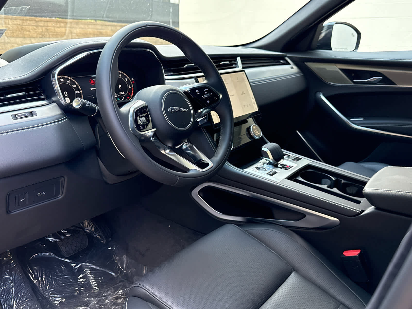 New 2026 Jaguar F-PACE R-Dynamic S image 14