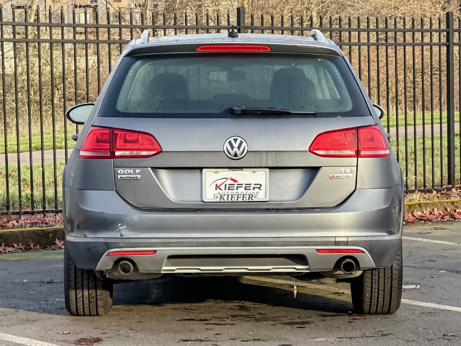 Used 2017 Volkswagen Golf Alltrack SE image 5