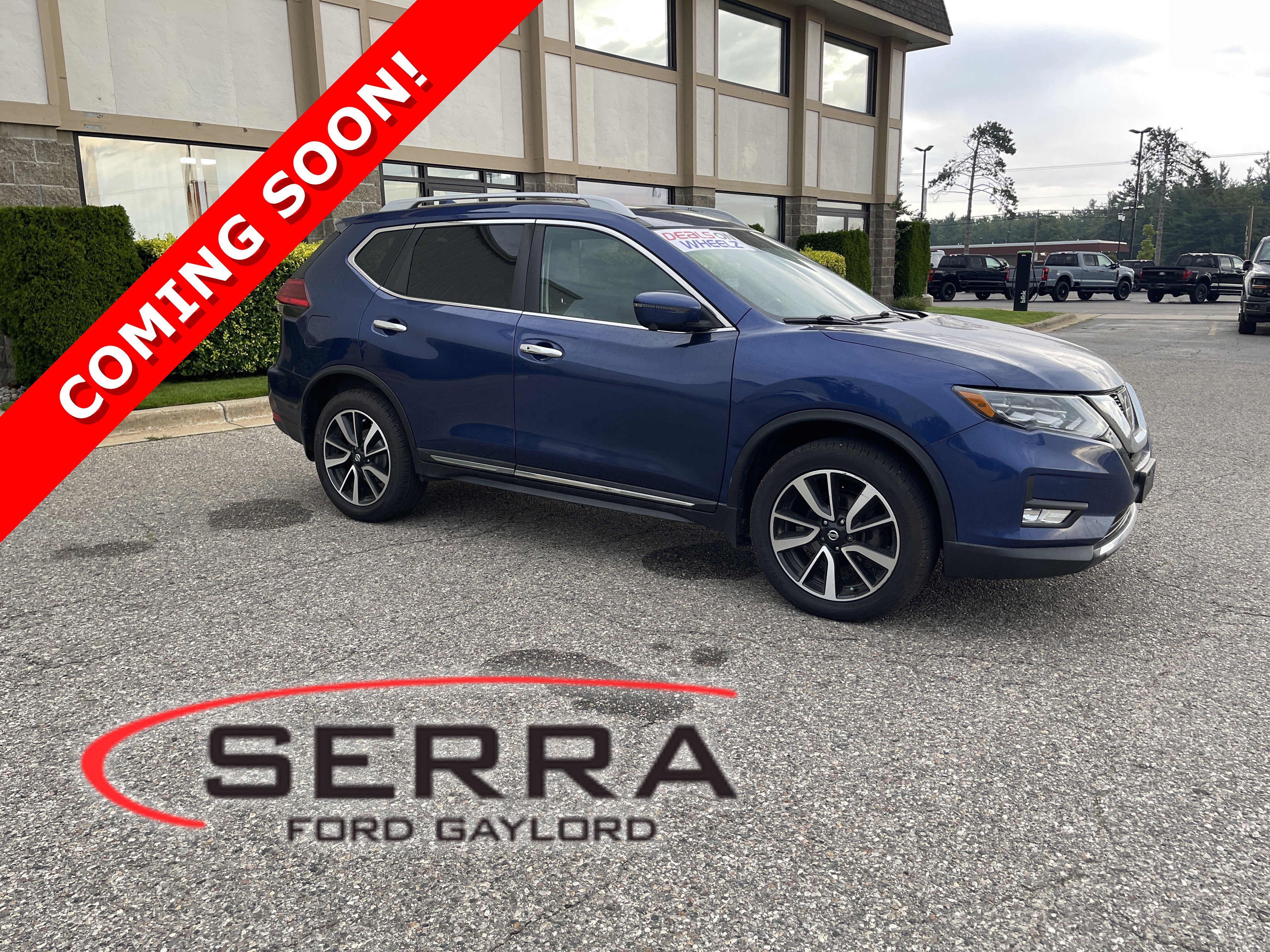Used 2017 Nissan Rogue SL AWD/4WD image 1