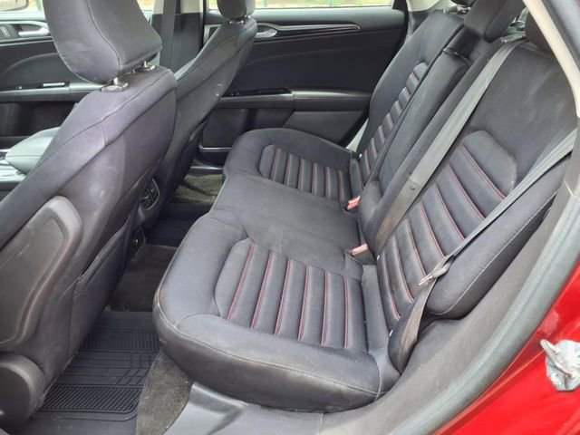 Used 2016 Ford Fusion SE w/ Equipment Group 201A FWD image 10