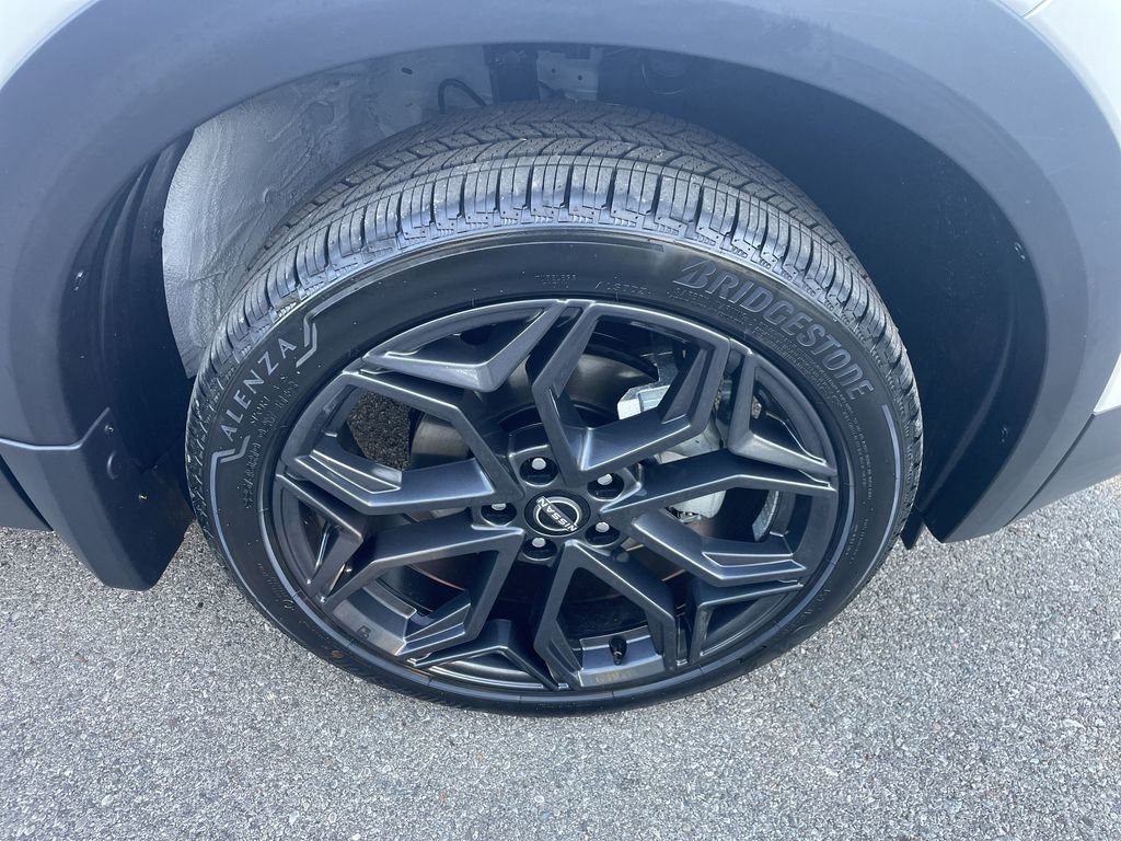 New 2026 Nissan Kicks SR w/ Cold Weather Package AWD/4WD image 14