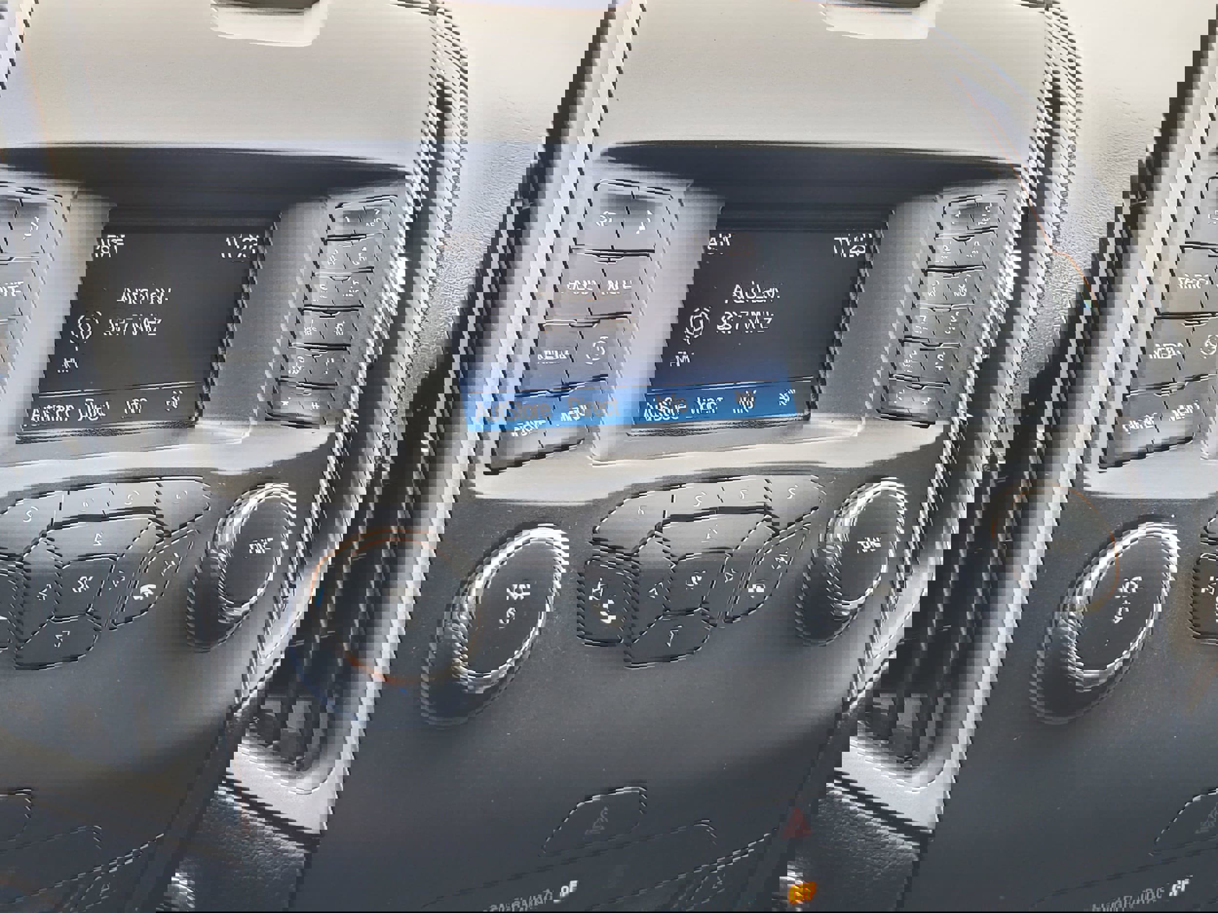 Used 2016 Ford Edge SE image 18