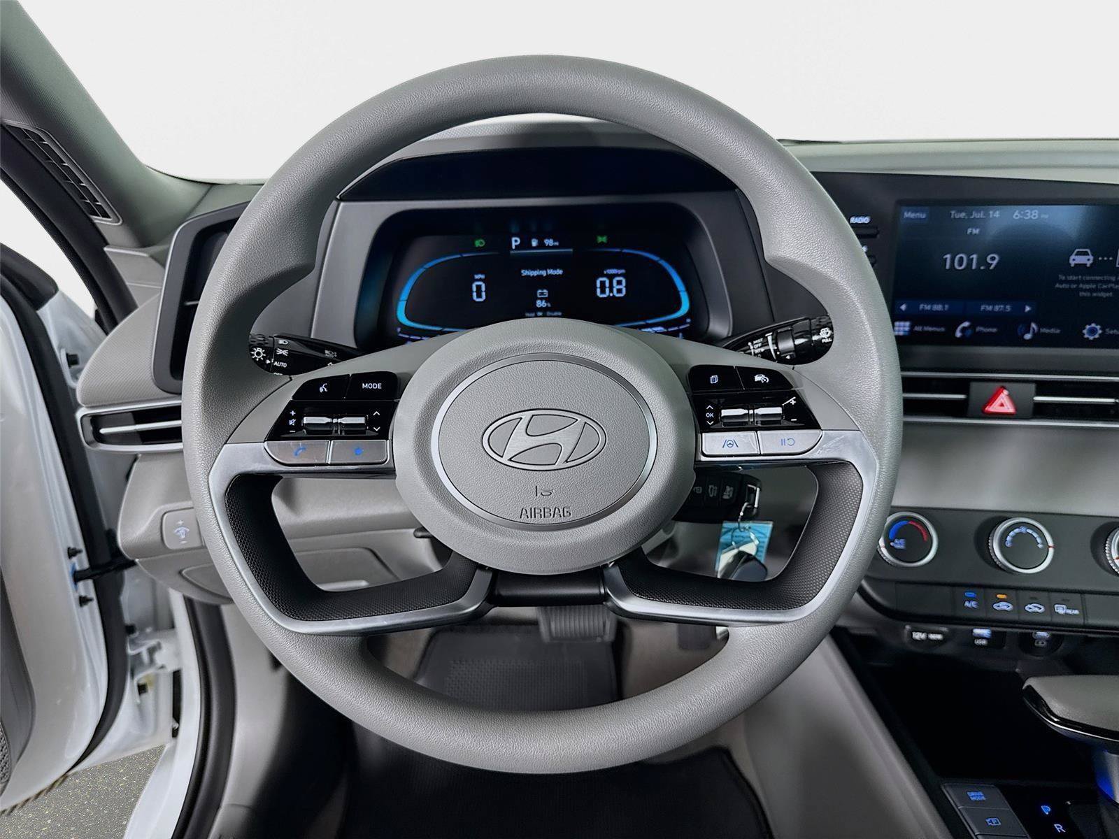 New 2026 Hyundai Elantra SE FWD image 12