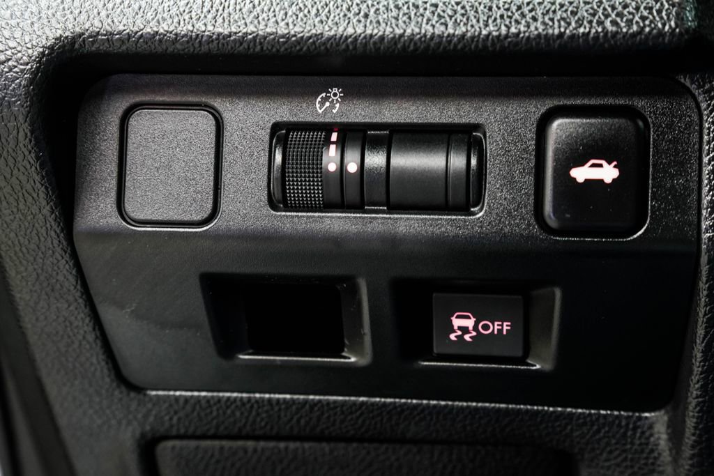 Used 2016 Subaru WRX Premium AWD/4WD image 40