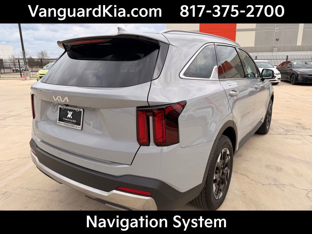 Certified 2025 Kia Sorento S image 4