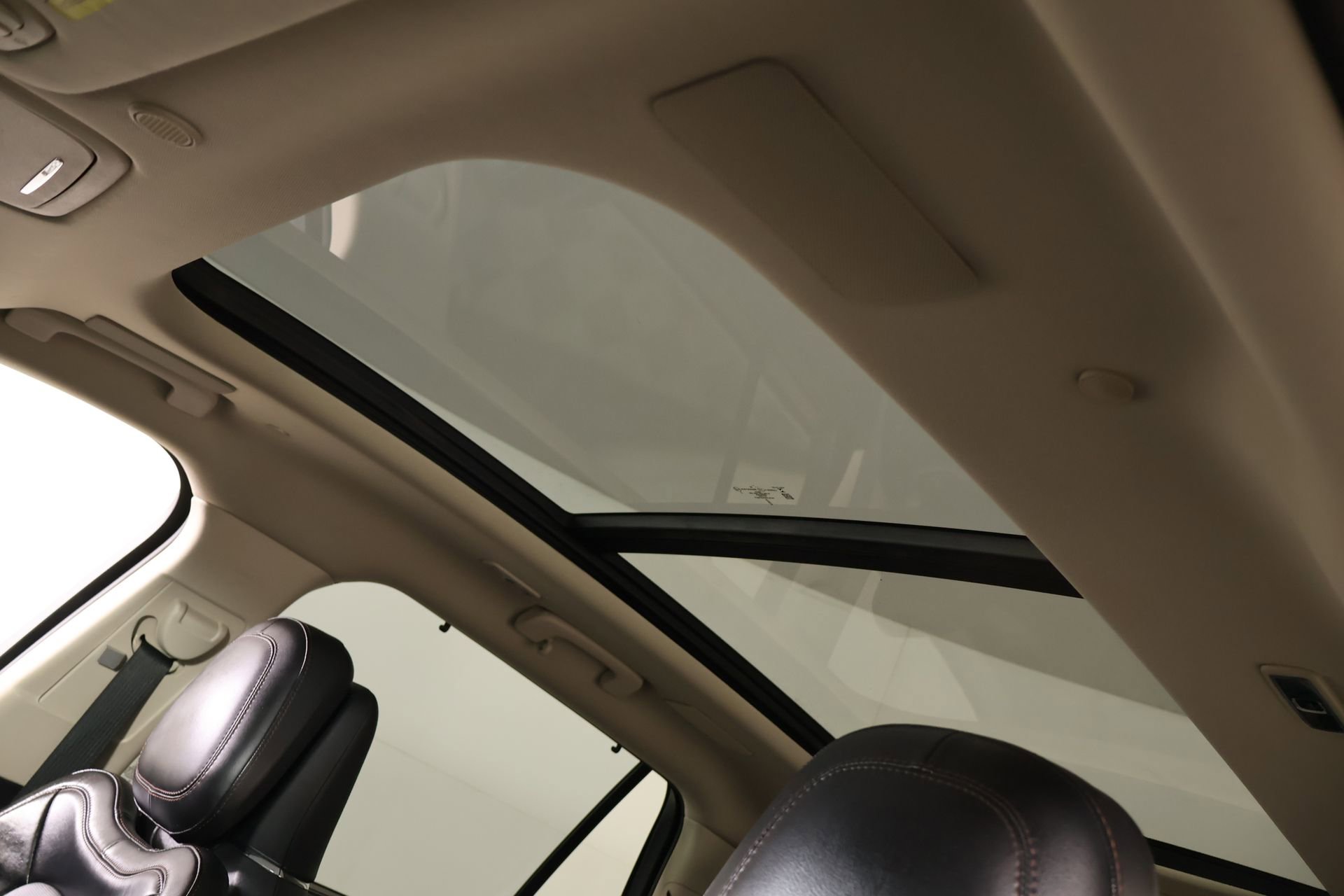 Used 2021 Lincoln Aviator Reserve w/ Equipment Group 202A image 16