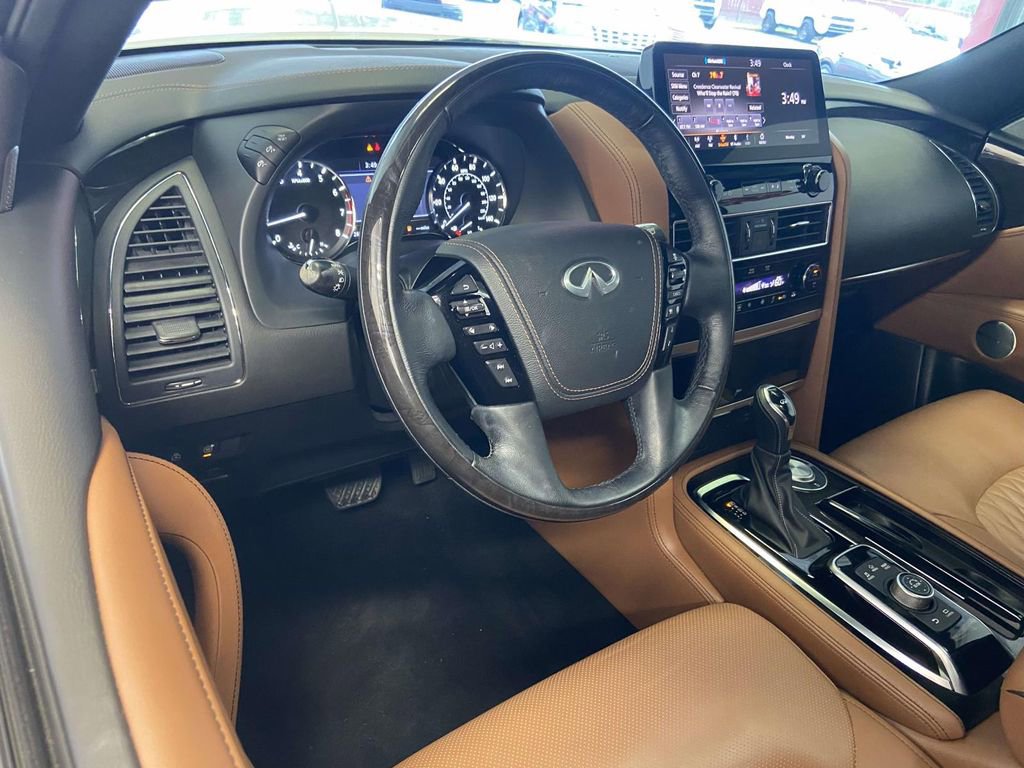 Used 2024 INFINITI QX80 Sensory w/ All-Season Package image 13
