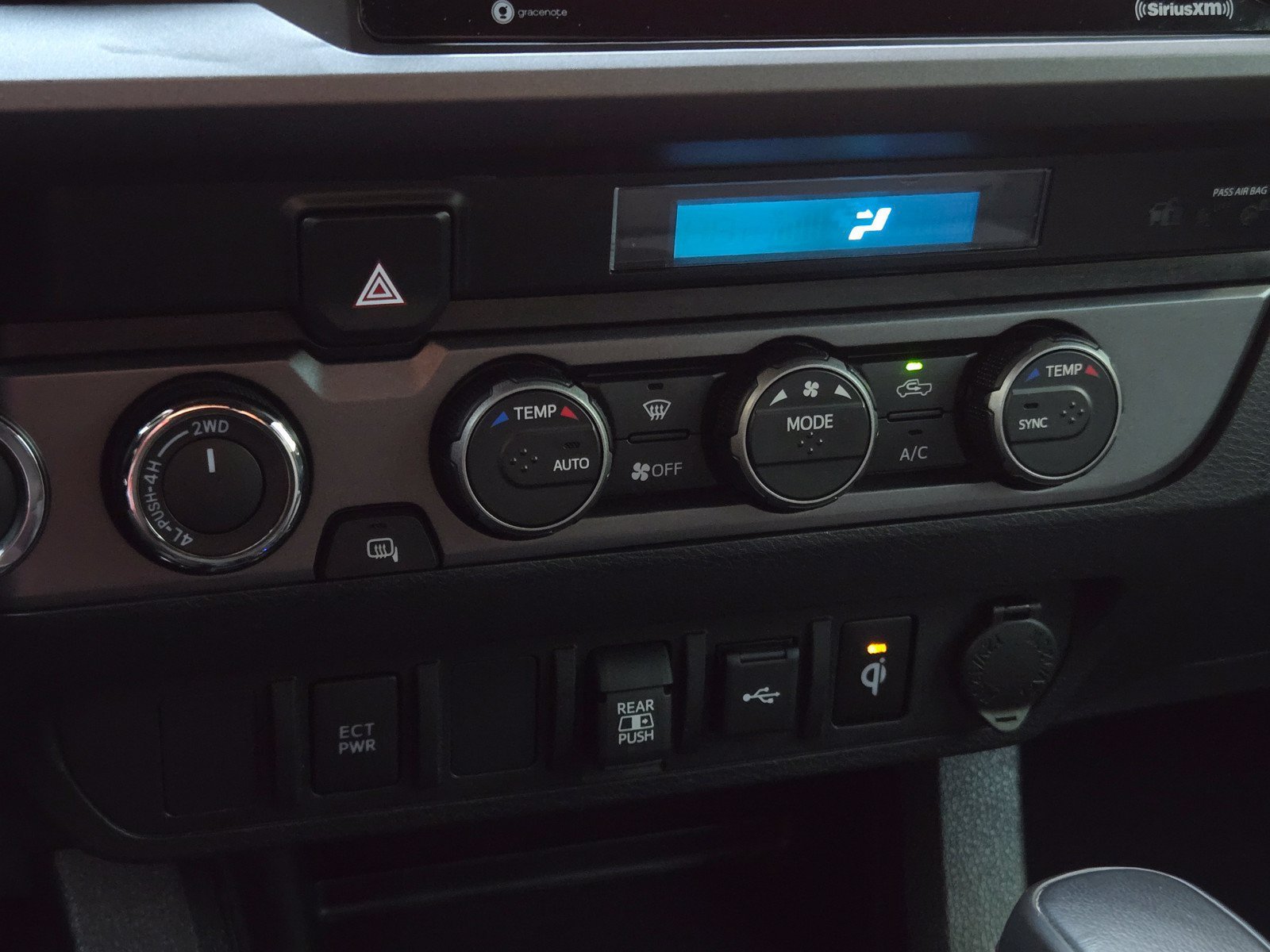 Certified 2023 Toyota Tacoma TRD Off-Road AWD/4WD image 18