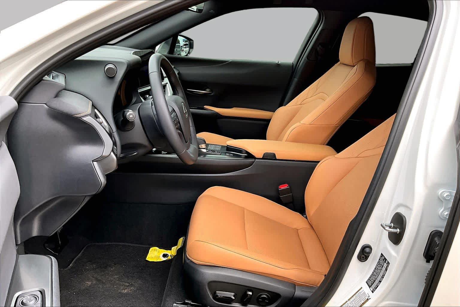 Used 2025 Lexus UX 300h FWD w/ Cold Area Package image 8
