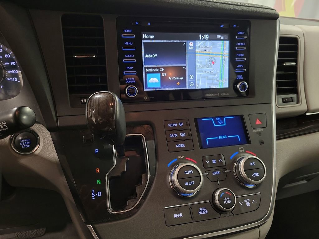 Used 2019 Toyota Sienna XLE w/ XLE Navigation Package image 15