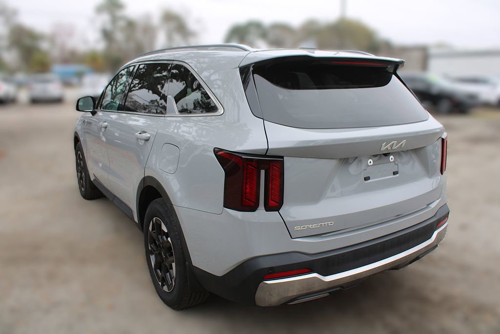 Certified 2025 Kia Sorento S w/ Panoramic Sunroof Package image 12