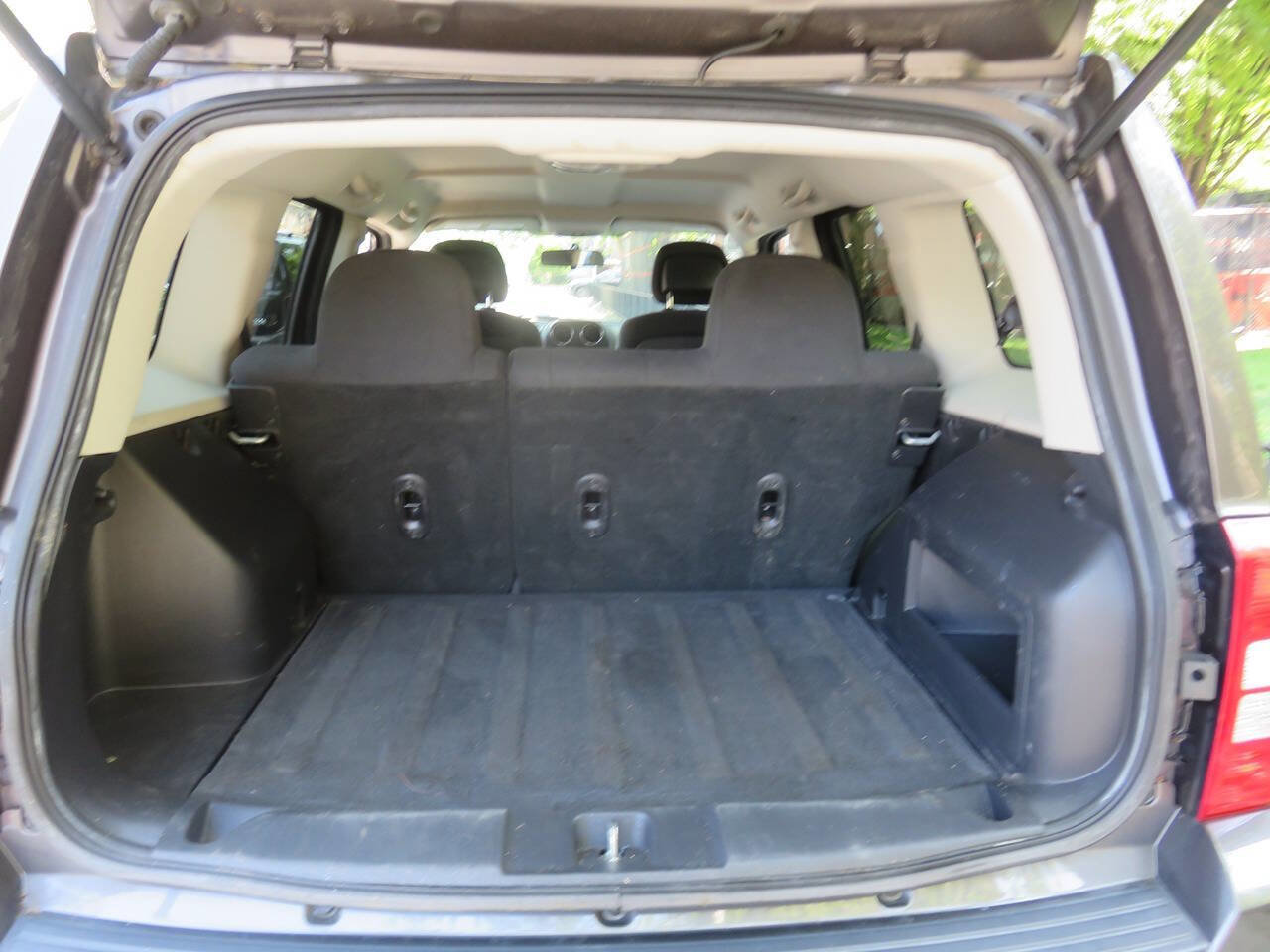 Used 2015 Jeep Patriot Sport w/ Power Value Group AWD/4WD image 21