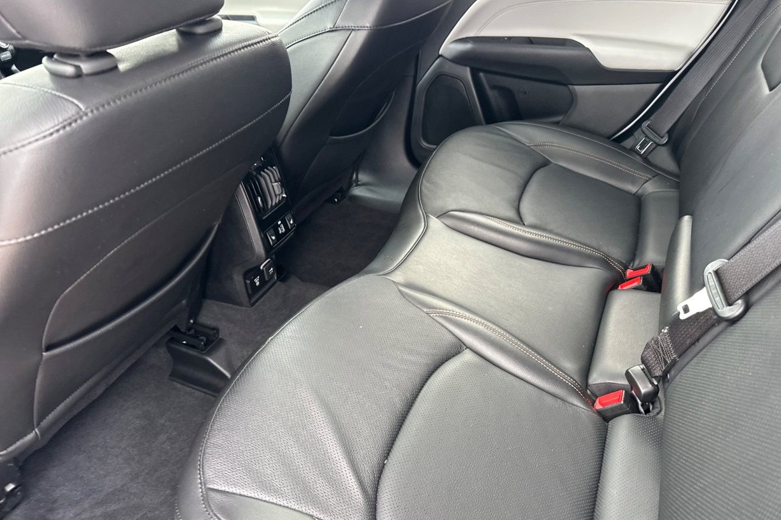 Used 2022 Jeep Compass Limited w/ Elite Group image 14