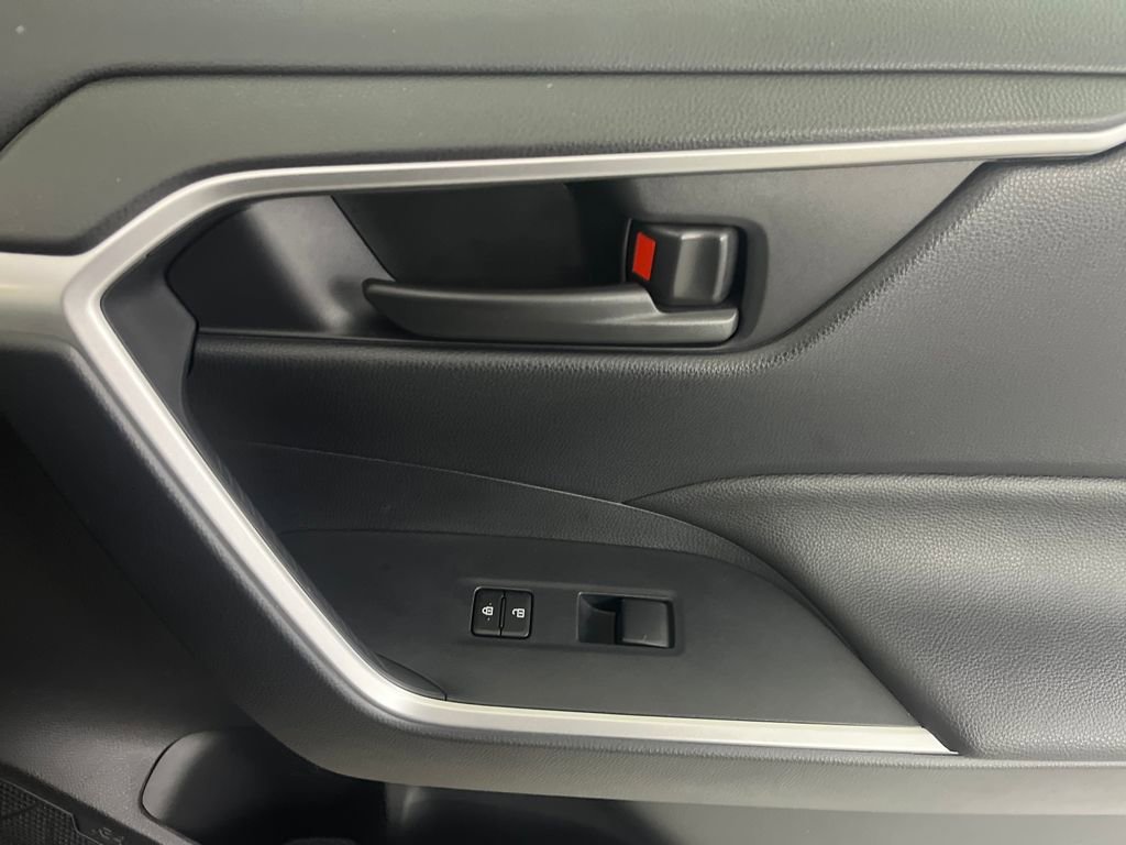 Used 2025 Toyota RAV4 LE image 56