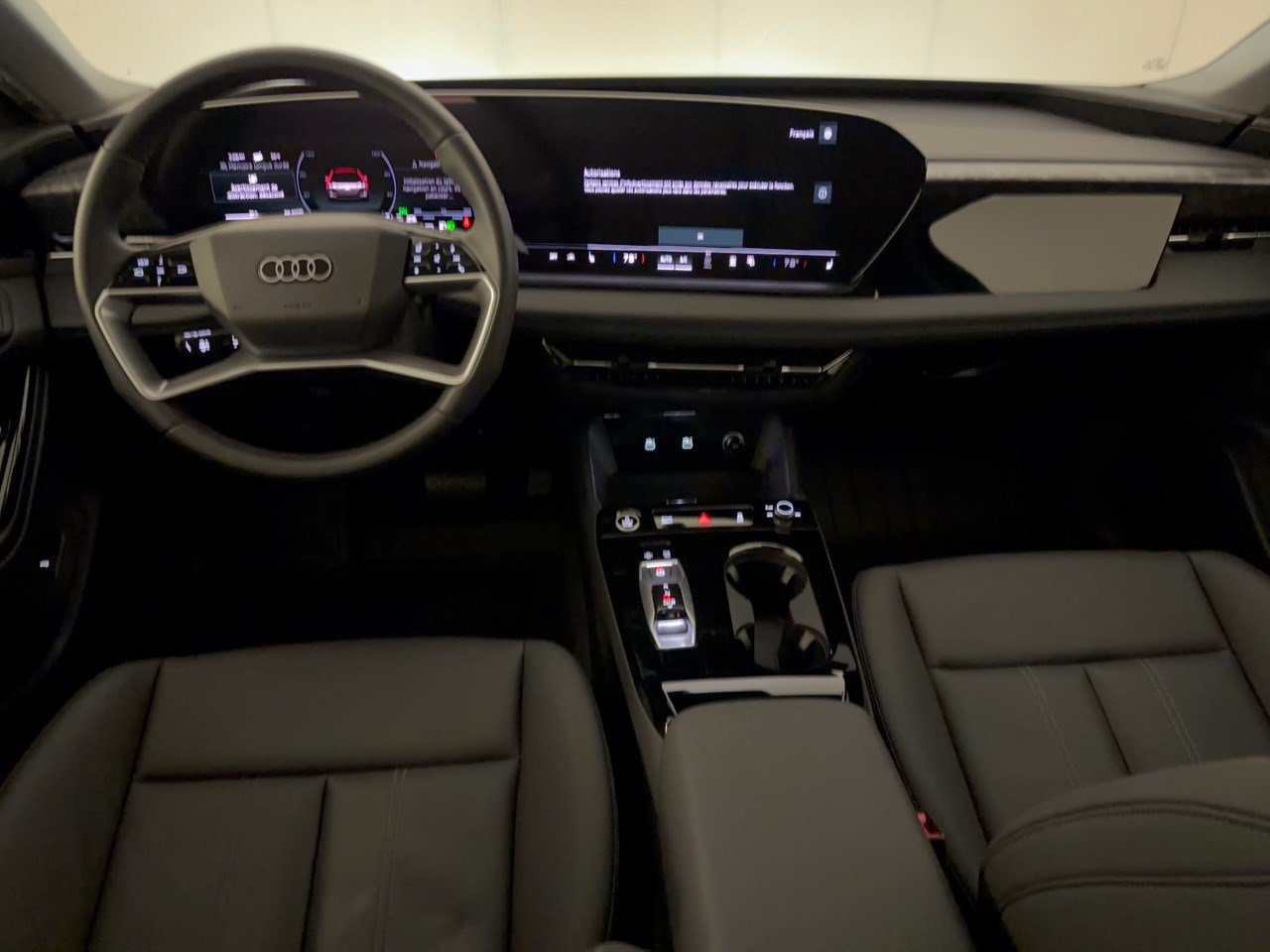 Certified 2025 Audi A6 e-tron Premium w/ Ultra Package AWD/4WD image 17
